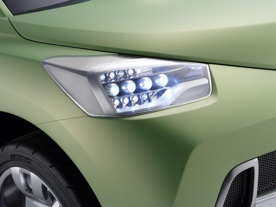  Toyota Urban Cruiser Concept 2006 года  (фото 25 из 34)